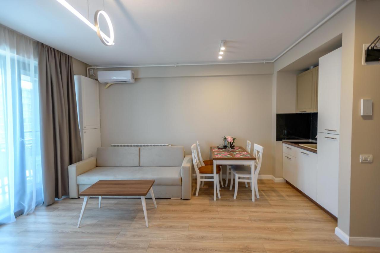 Plazza Mamaia Nord Aparthotel Navodari Exterior photo
